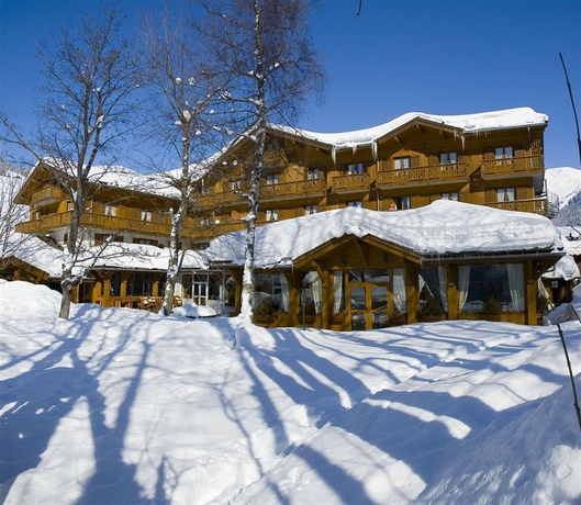 Imagen de los exteriores del Hotel Beauregard, Les Tollets. Foto 4