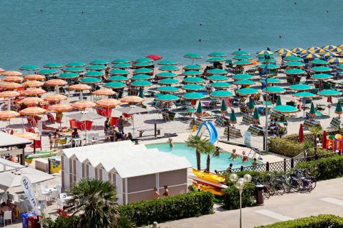 Imagen general del Hotel Beaurivage, Fano. Foto 4