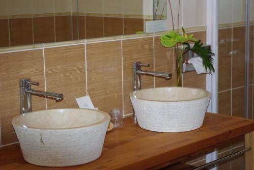 Imagen de la habitación del Hotel Beauséjour, Vic-sur-Cere. Foto 3