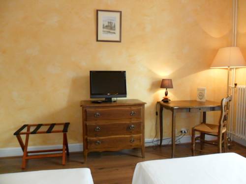 Imagen de la habitación del Hotel Beauséjour, Vic-sur-Cere. Foto 7