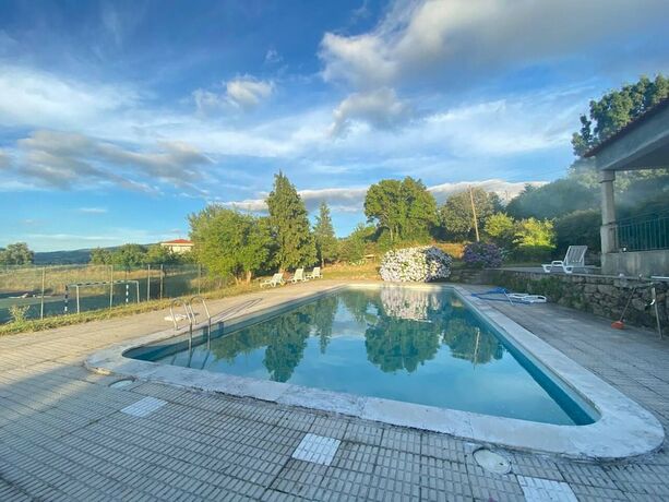 Imagen general del Hotel Beautiful 10-bed Cottage in Celorico With Pool. Foto 4