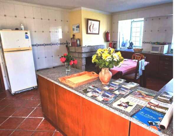 Imagen general del Hotel Beautiful 10-bed Cottage in Celorico With Pool. Foto 7