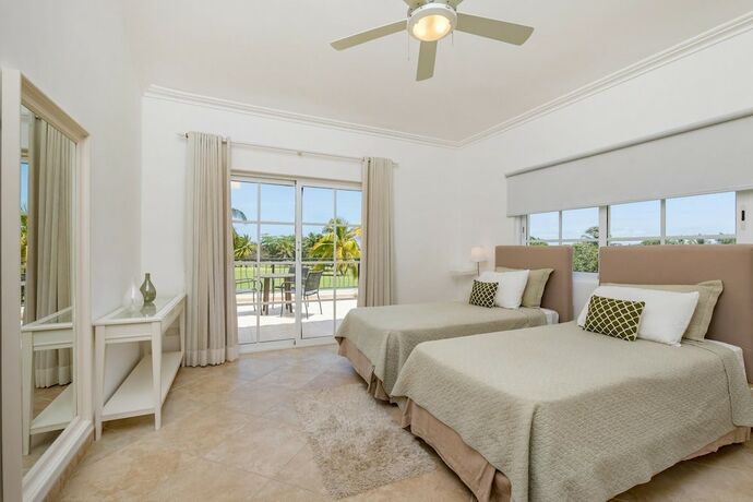 Imagen de la habitación del Hotel Beautiful 5-bdr 2 Levels Villa for Rent in Punta Cana - Golf Front With Pool Jacuzzi Maid. Foto 20