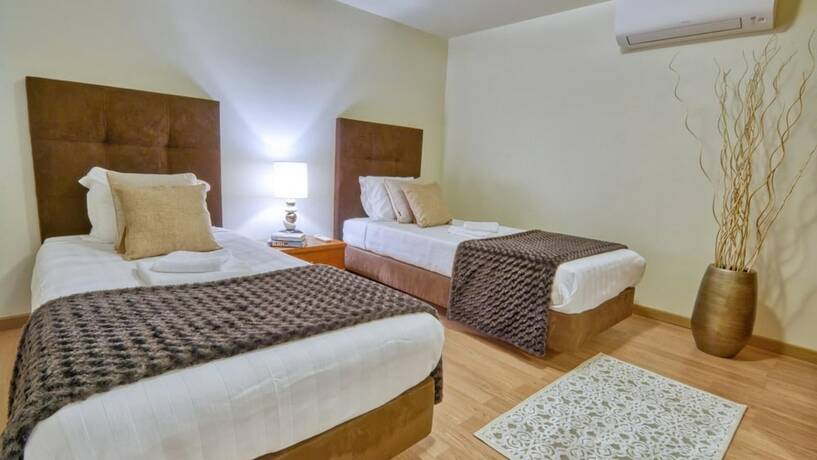 Imagen general del Hotel Beautiful 8-bed Golf Villa in Vilamoura, Algarve. Foto 7