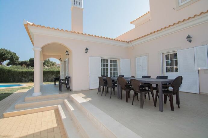 Imagen general del Hotel Beautiful 8-bed Golf Villa in Vilamoura, Algarve. Foto 8
