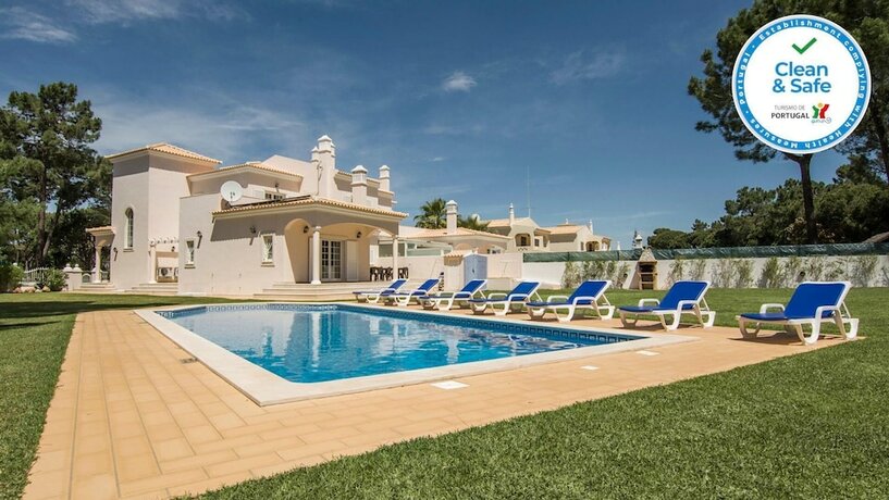 Imagen de la habitación del Hotel Beautiful 8-bed Golf Villa in Vilamoura, Algarve. Foto 20