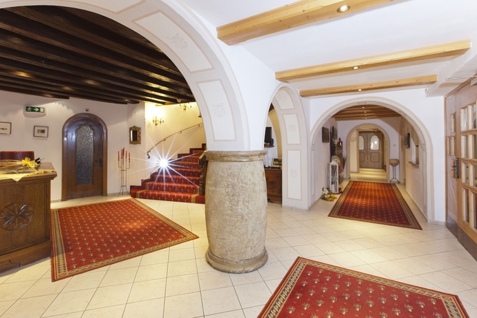 Imagen de los interiores del Hotel Beauty and Wellness Tirolerhof. Foto 19