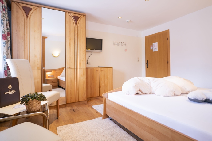 Imagen de la habitación del Hotel Beauty and Wellness Tirolerhof. Foto 15