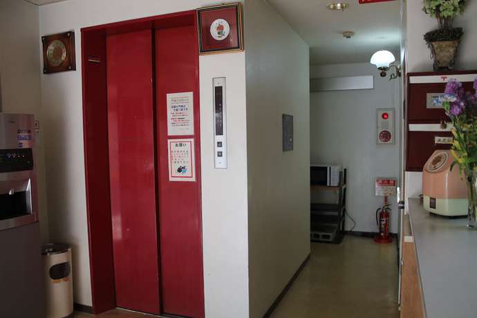 Imagen de los interiores del Hotel Beaver 2. Foto 15