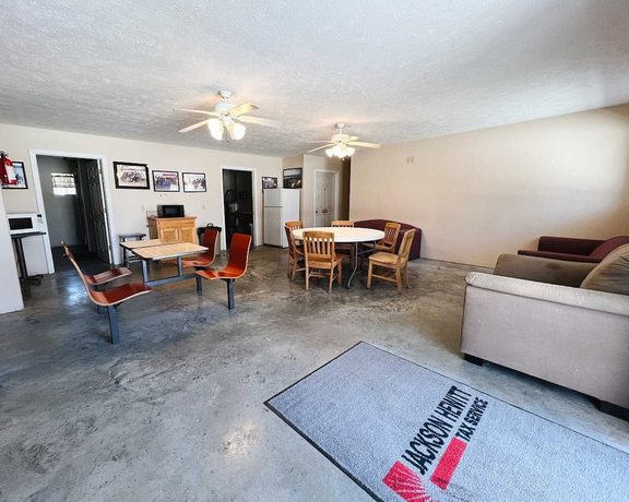 Imagen de los interiores del Hotel Beaver Dam Dive Shop and Resort. Foto 16