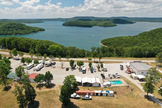 Imagen de los interiores del Hotel Beaver Dam Dive Shop and Resort. Foto 17