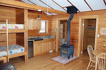 Imagen de los exteriores del Hotel Beaver Lake Mountain Resort. Foto 9