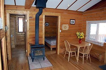 Imagen de los interiores del Hotel Beaver Lake Mountain Resort. Foto 16