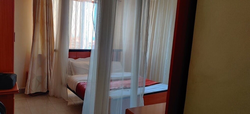 Imagen de la habitación del Hotel Becca Meru. Foto 8