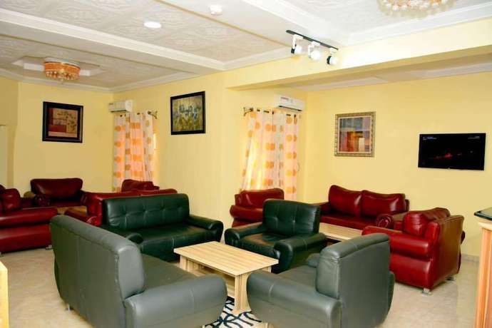 Imagen del bar/restaurante del Hotel Beck Flo and Suites Ent. Foto 3