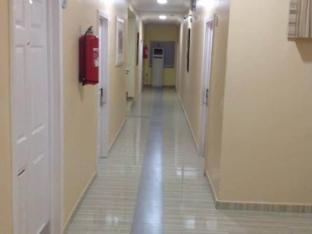 Imagen de los interiores del Hotel Beck Flo and Suites Ent. Foto 15