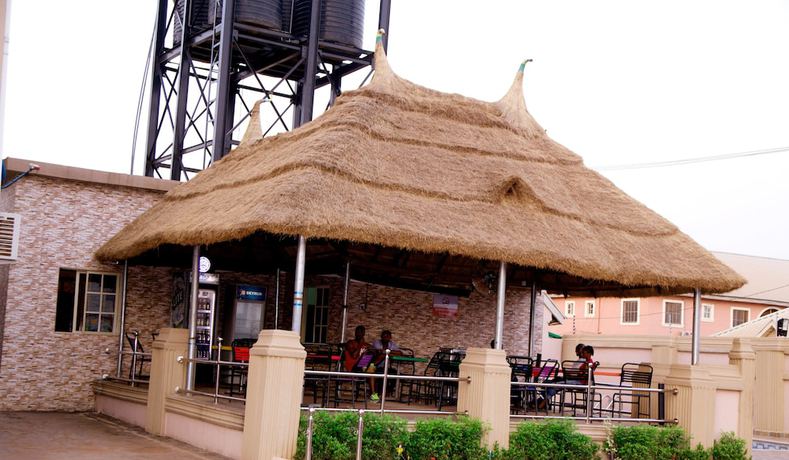 Imagen de la piscina del Hotel Beck Flo and Suites Ent. Foto 20