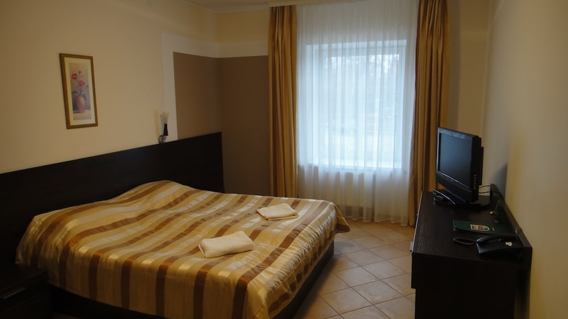 Imagen de la habitación del Hotel Becker. Foto 13