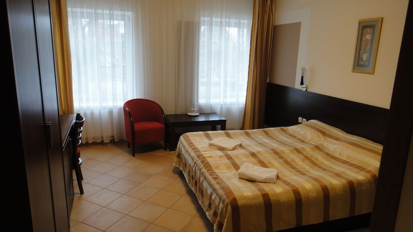 Imagen de la habitación del Hotel Becker. Foto 14