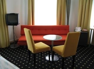 Imagen del bar/restaurante del Hotel Becozy Self Check-in Pop-Up Hotel Basel. Foto 2