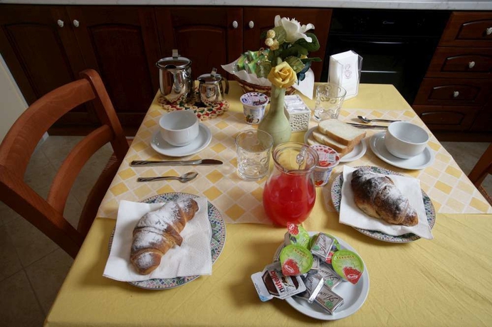 Imagen del bar/restaurante del Hotel Bed and Breakfast Dionisio. Foto 3