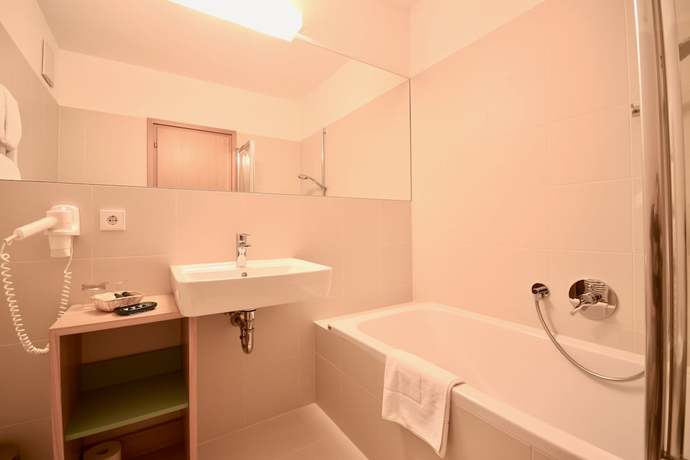 Imagen de la habitación del Hotel Bed and Breakfast Nives. Foto 4