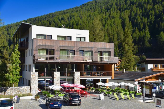 Imagen de los interiores del Hotel Bed and Breakfast Nives. Foto 20