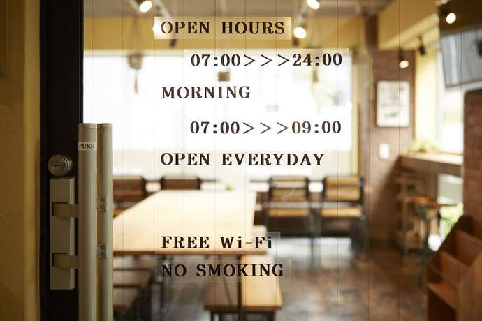 Imagen del bar/restaurante del Hotel Bed and Breakfast RENGA &ndash; Hostel. Foto 7