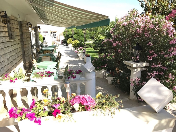 Imagen de los exteriores del Hotel Bed and Breakfast Sidro. Foto 16