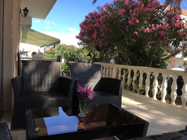 Imagen de los exteriores del Hotel Bed and Breakfast Sidro. Foto 17