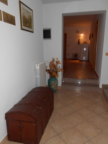 Imagen de los interiores del Hotel Bed and Breakfast Vila Kristina. Foto 16