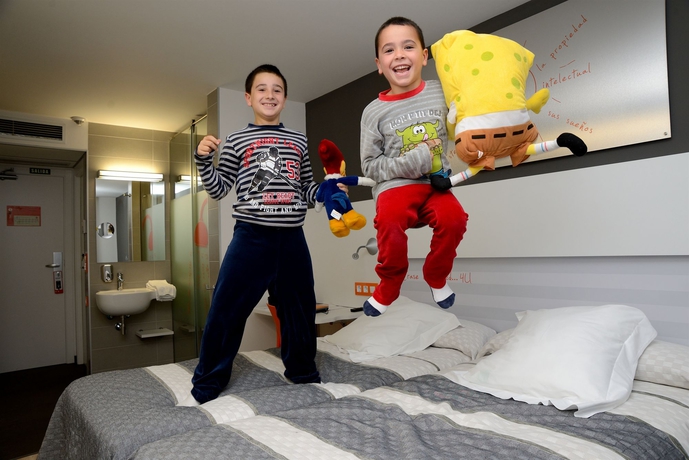 Imagen de la habitación del Hotel Bed4u Pamplona. Foto 8