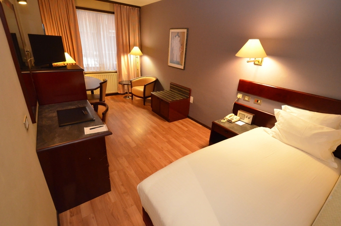 Imagen de la habitación del Hotel Bedford and Congress Centre. Foto 10