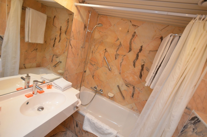 Imagen de la habitación del Hotel Bedford and Congress Centre. Foto 13