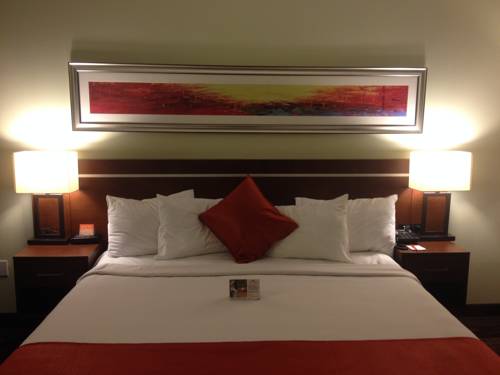 Imagen de la habitación del Hotel Bedfort Inn and Suites. Foto 12