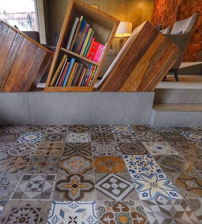 Imagen de los interiores del Hotel Bedrock Hotel. Foto 18