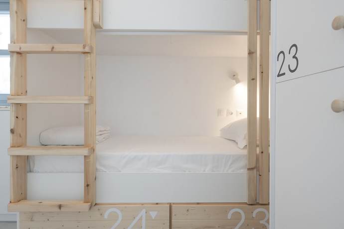 Imagen de la habitación del Hotel Bedspot Hostel, Ormos Athinios. Foto 6
