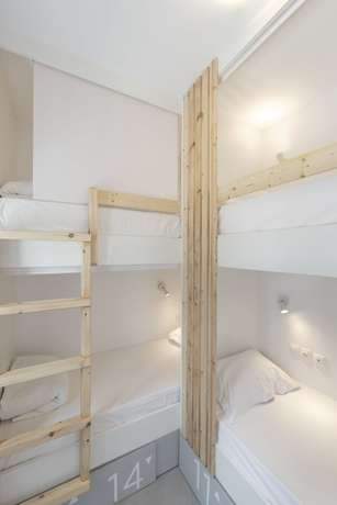 Imagen de la habitación del Hotel Bedspot Hostel, Ormos Athinios. Foto 19