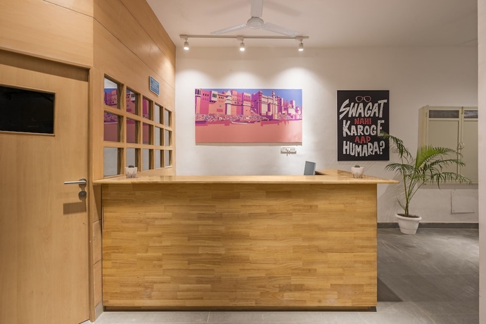Imagen de los interiores del Hotel Bedzzz Varanasi by Leisures. Foto 18