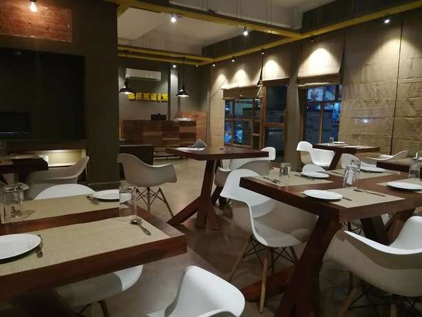 Imagen del bar/restaurante del Hotel Beebiz Guindy. Foto 16