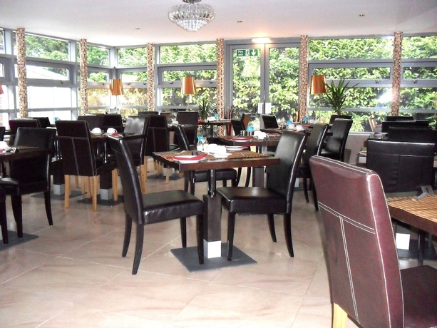 Imagen del bar/restaurante del Hotel Beech Mount - Free Parking. Foto 3