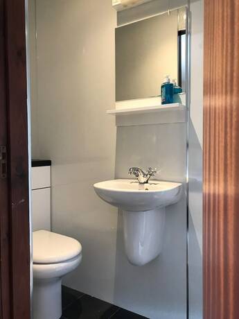 Imagen de la habitación del Hotel Beeches Guest House. Foto 13