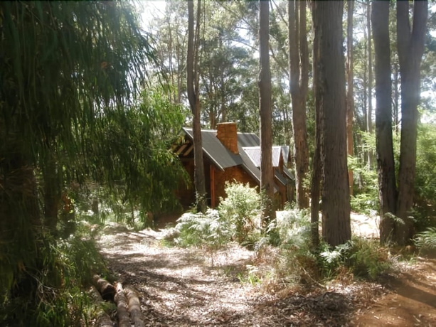 Imagen de los exteriores del Hotel Beedelup House Cottages. Foto 14