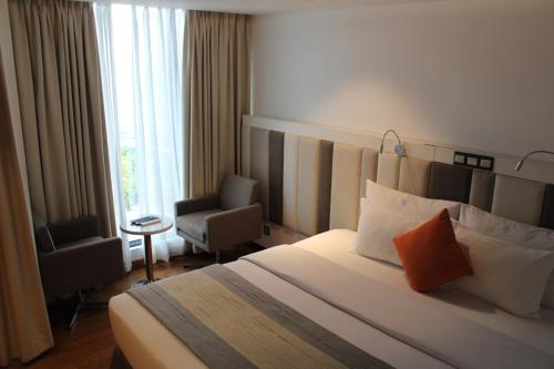 Imagen de la habitación del Hotel Beehive Premier. Foto 18