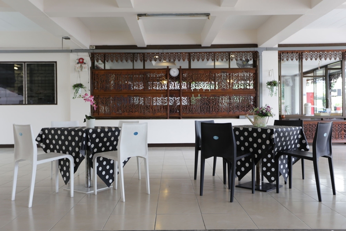 Imagen del bar/restaurante del Hotel Beerapan. Foto 2