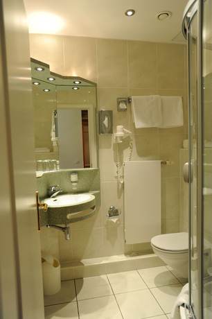 Imagen de la habitación del Hotel Beethoven, Frankfurt. Foto 6