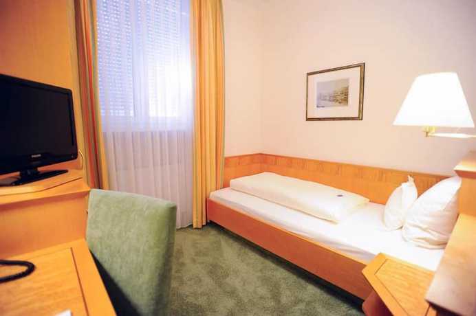 Imagen de la habitación del Hotel Beethoven, Frankfurt. Foto 7