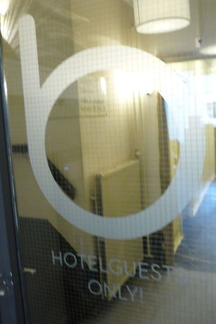 Imagen de los interiores del Hotel Beez No.106. Foto 14