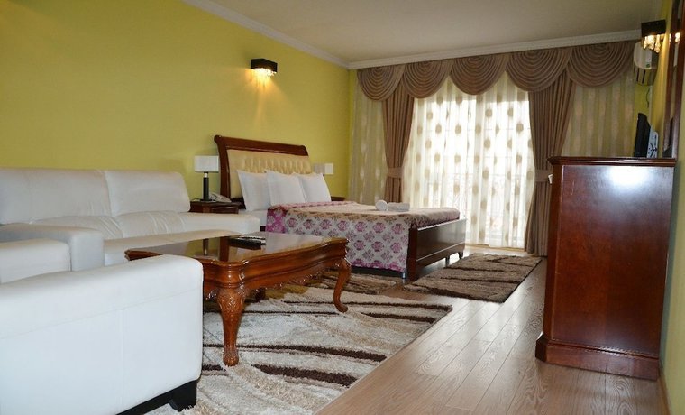 Imagen de la habitación del Hotel Begolli. Foto 7