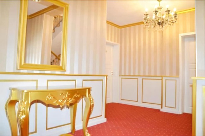 Imagen de los interiores del Hotel Begolli. Foto 17